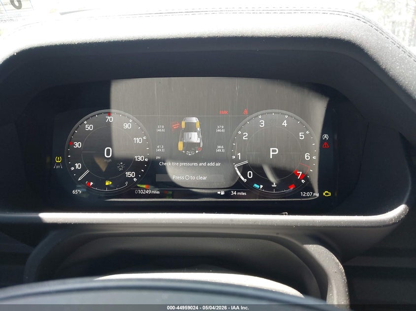 2025 LAND ROVER DEFENDER auction photo 7