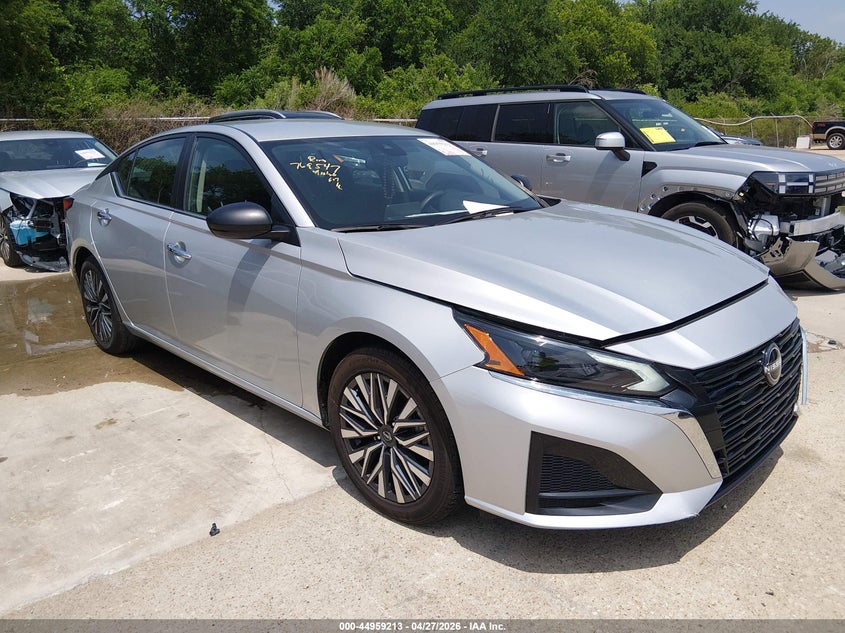 2024 Nissan Altima Sv Fwd