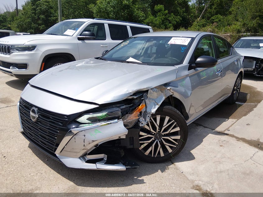 2024 Nissan Altima Sv Fwd