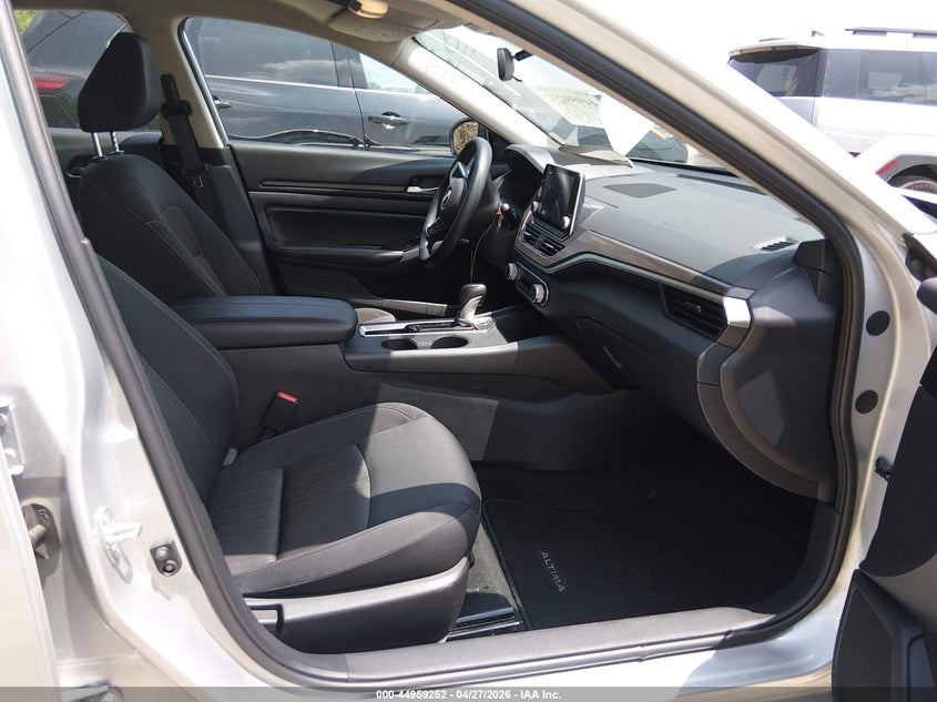 2025 Nissan Altima Sv Fwd