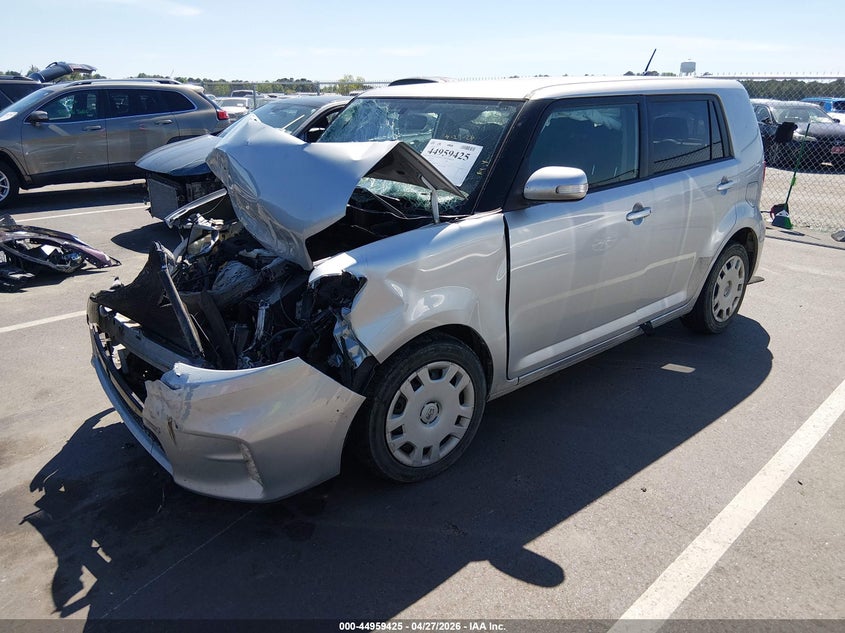 Vin: jtlze4fe5fj068417, lot: 45456826, scion xb 20152