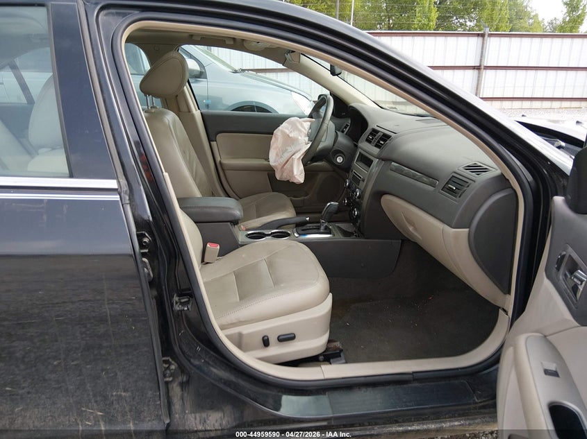 2011 FORD FUSION auction photo 5