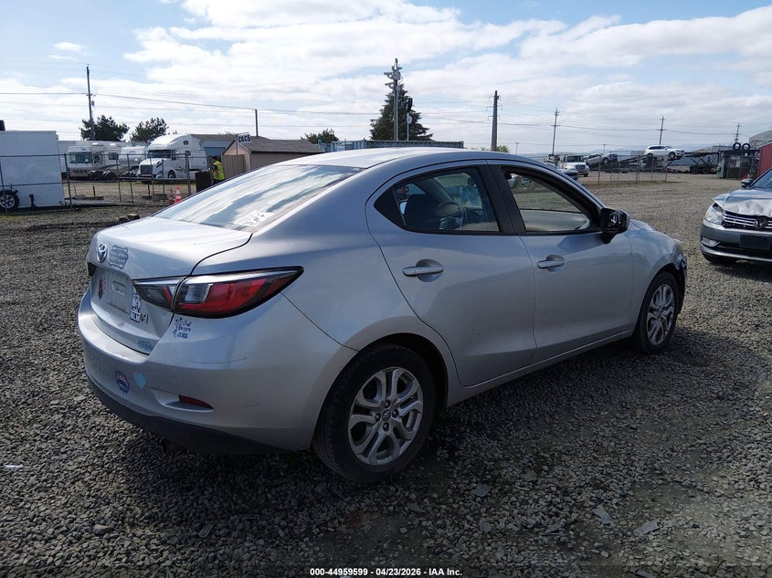 2017 TOYOTA YARIS IA auction photo 4