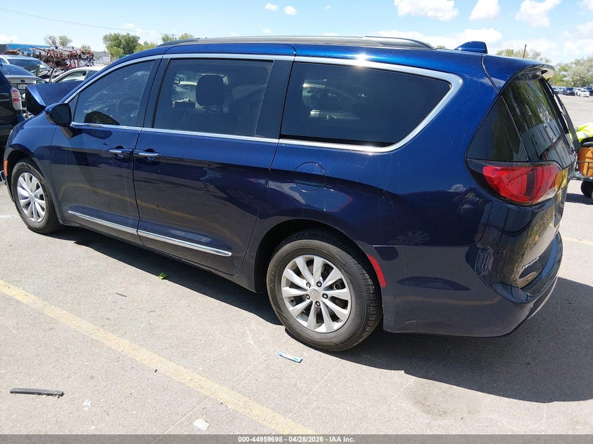 Vin: 2c4rc1bg3hr795514, lot: 45457099, chrysler pacifica touring-l 20173