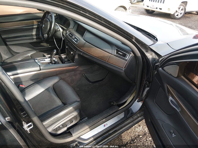 2015 BMW 750LI auction photo 5