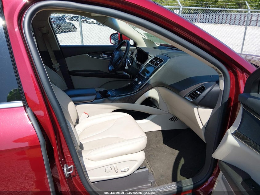 LINCOLN NAUTILUS 2019 VIN 2LMPJ6K97KBL21223