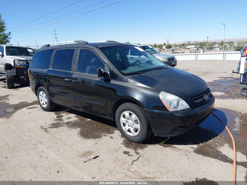 2009 Kia Sedona Lx