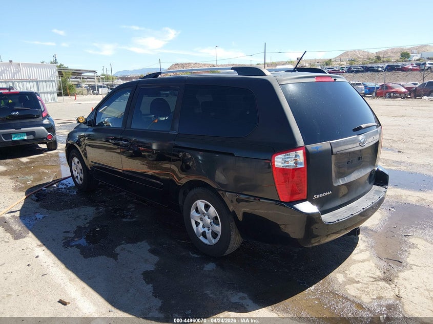 2009 Kia Sedona Lx