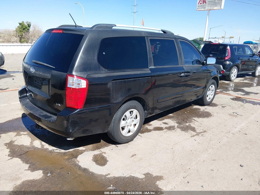2009 Kia Sedona Lx