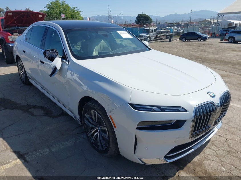 2025 BMW I7 auction photo 1