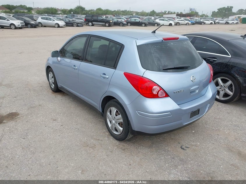 2011 Nissan Versa 1.8S