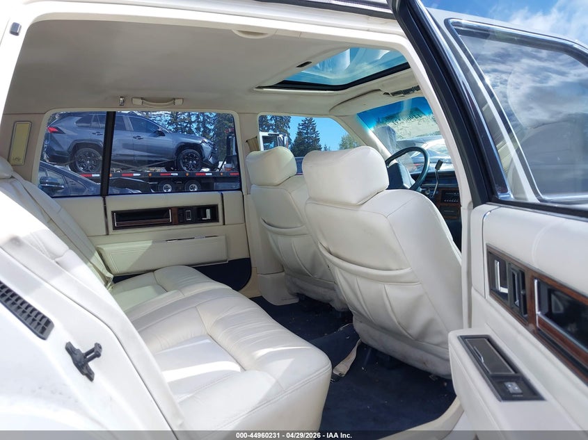 1993 Cadillac Deville VIN: 1G6CD53B4P4256644 Lot: 44960231