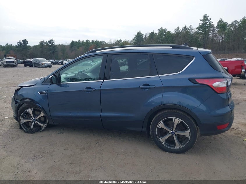 VIN 1FMCU9HD3JUB33225 2018 FORD ESCAPE SEL