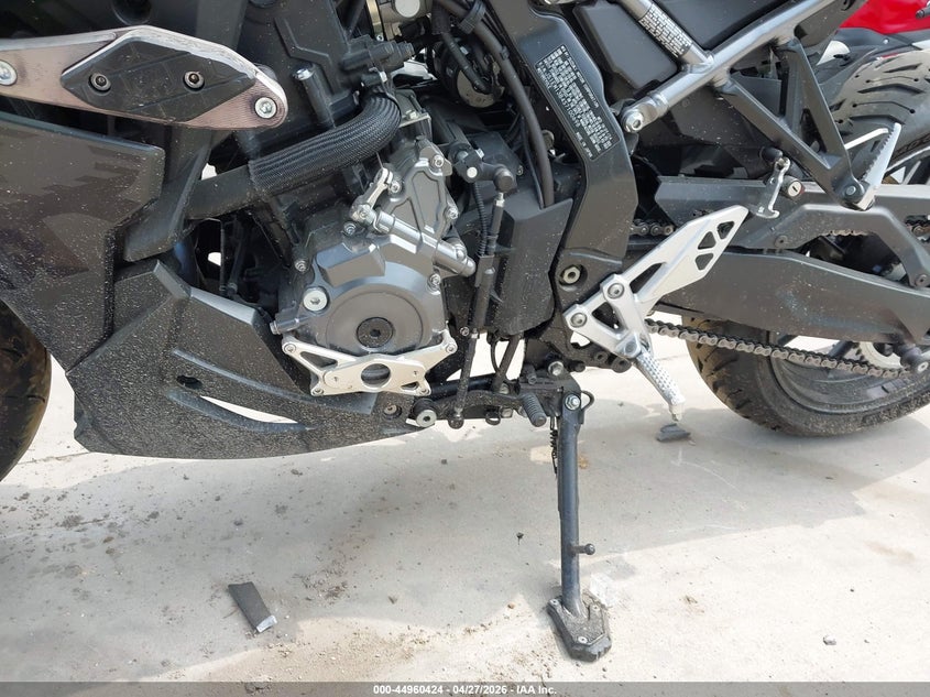 2025 Suzuki Gsx800 F VIN: JS1EM13B4S7100698 Lot: 44960424