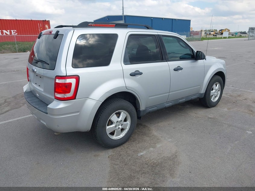 Vin: 1fmcu0d74bkb54271, lot: 45457921, ford escape xlt 20114