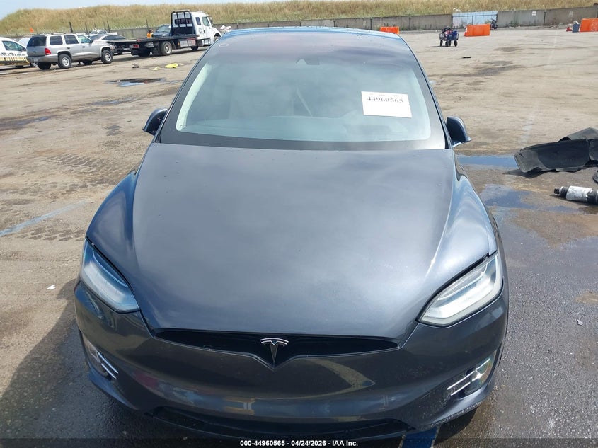 2016 Tesla Model X 60D/70D/75D/90D/P100D VIN: 5YJXCBE26GF015383 Lot: 44960565