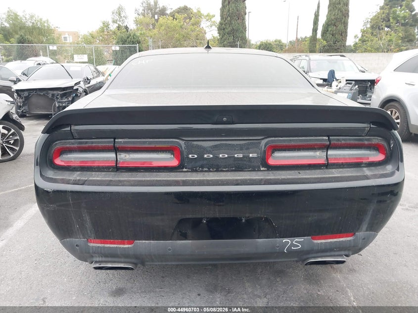 DODGE CHALLENGER - zdjęcie 16