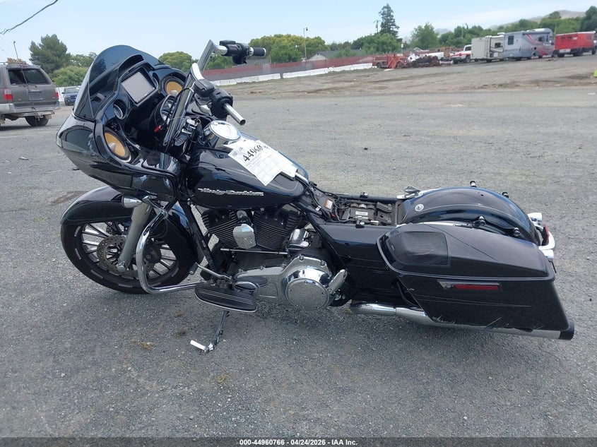 2015 Harley-Davidson Fltrxs Road Glide Special VIN: 1HD1KTM3XFB641527 Lot: 44960766