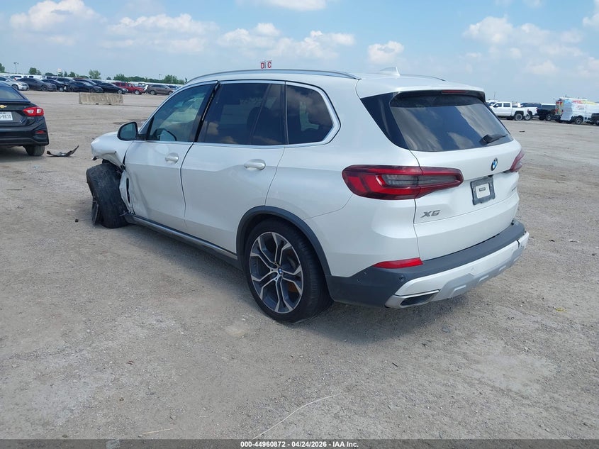Vin: 5uxcr4c04m9f28407, lot: 45458273, bmw x5 sdrive40i 20213