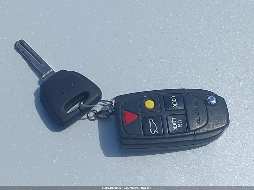 2006 Volvo V70 R VIN: YV1SJ527062546432 Lot: 44961229