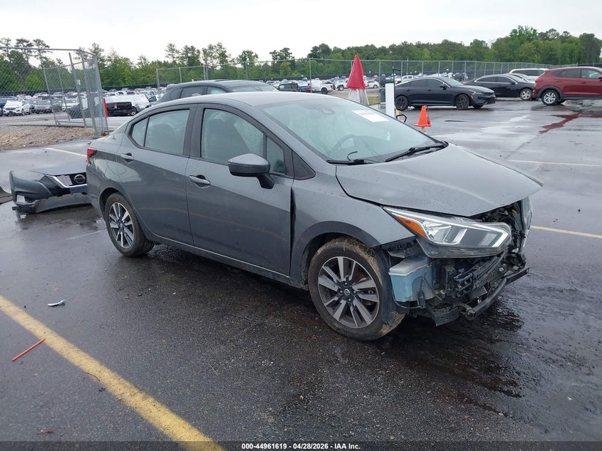 2021 NISSAN VERSA SV XTRONIC CVT