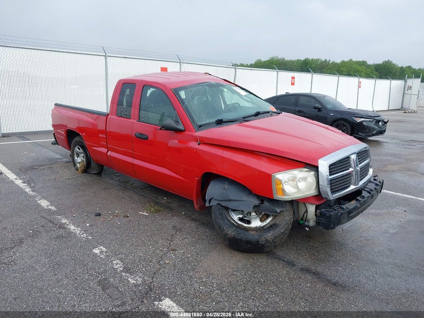 2005 DODGE DAKOTA ST
