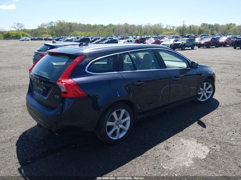 Vin: yv140mek9g1314134, lot: 45459303, volvo v60 t5 drive-e premier 20164