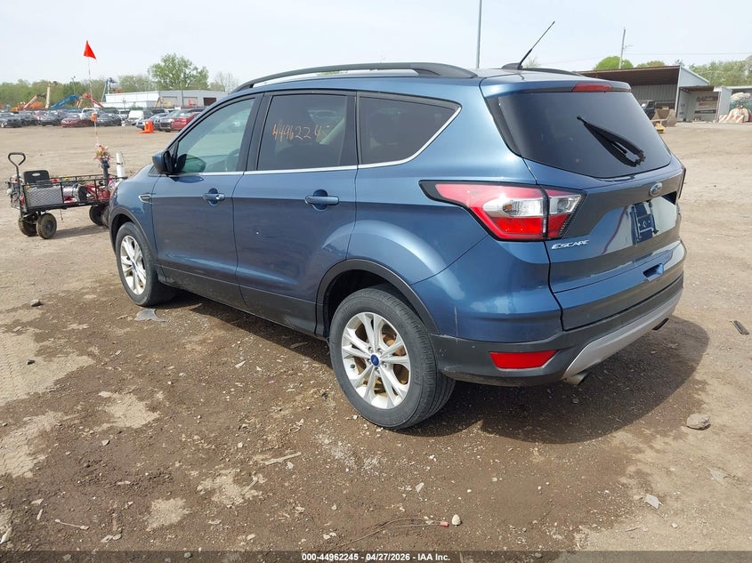 Vin: 1fmcu9gd1jua26501, lot: 45459666, ford escape se 20183