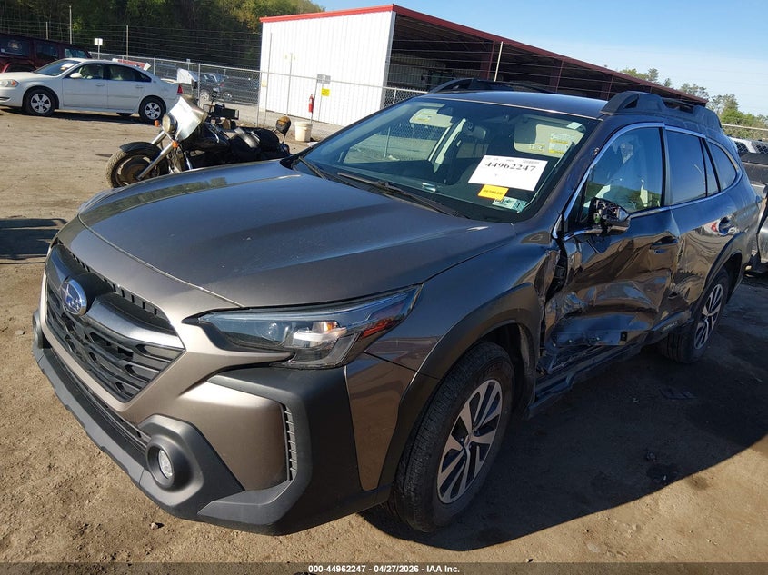 2023 SUBARU OUTBACK auction photo 2