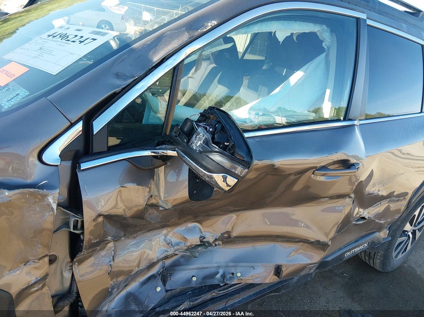 2023 SUBARU OUTBACK auction photo 6