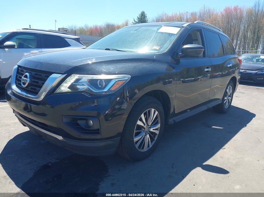 2018 Nissan Pathfinder Sv