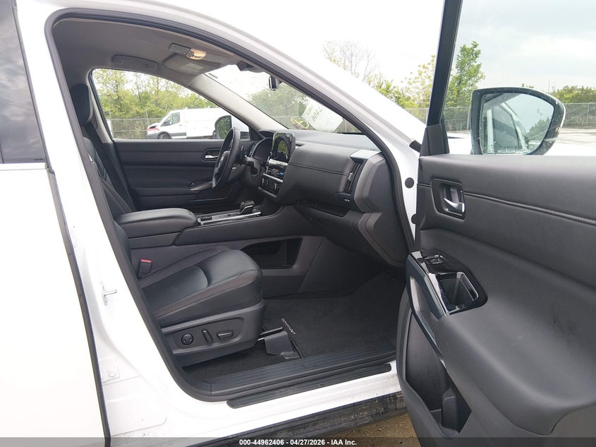 2025 Nissan Pathfinder Sl 4Wd