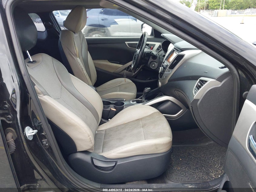 2014 Hyundai Veloster Base W/Gray