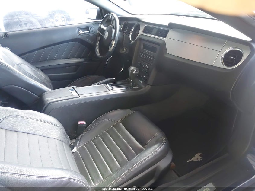 2011 Ford Mustang V6 Premium