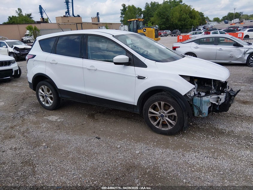 2017 FORD ESCAPE auction photo 1