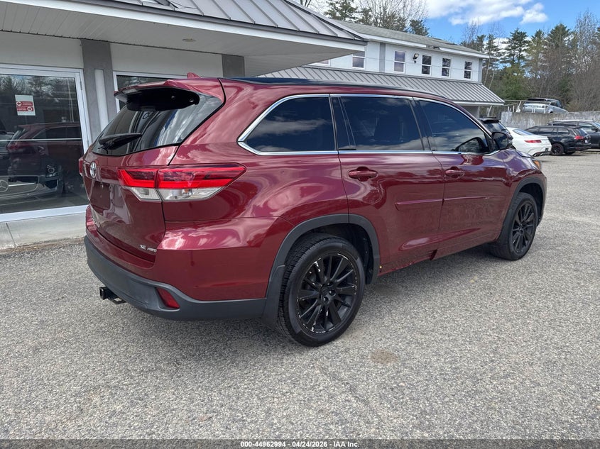 2017 Toyota Highlander Se