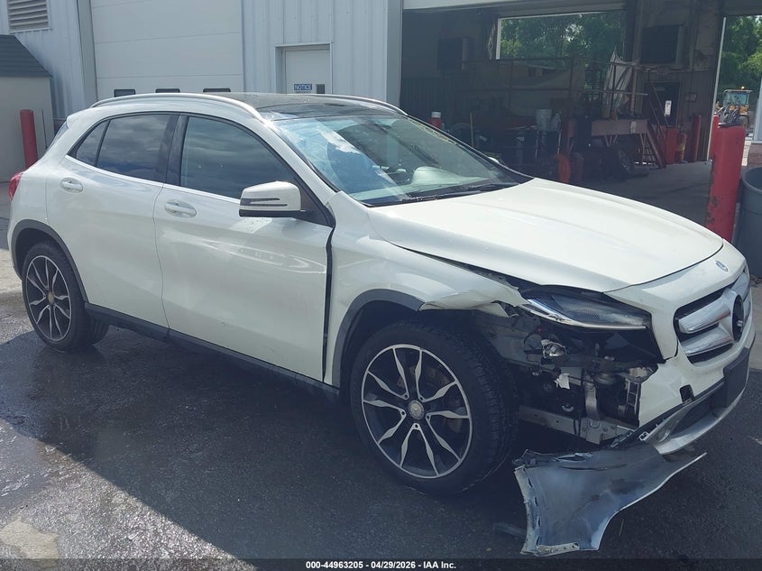 2017 MERCEDES-BENZ GLA 250 4MATIC