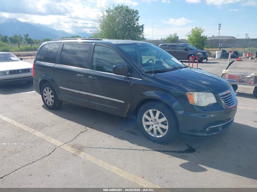 2014 Chrysler Town & Country Touring