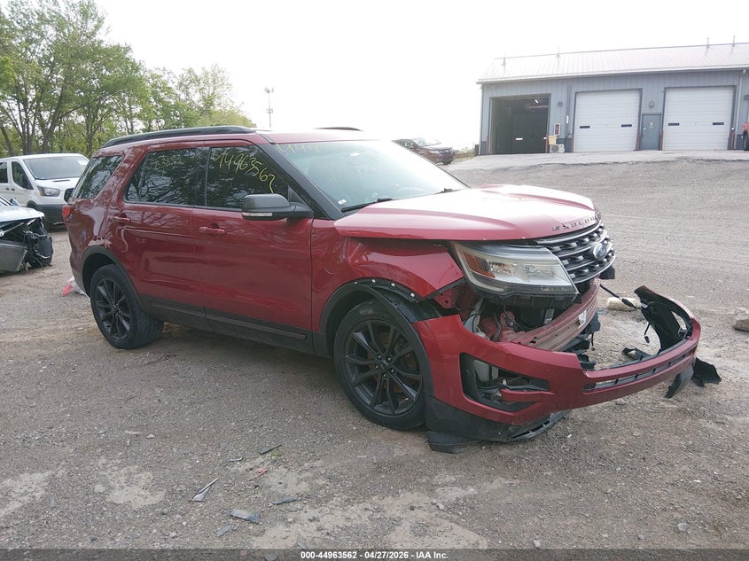Vin: 1fm5k8d83hgb38712, lot: 45460983, ford explorer xlt 2017 img_1