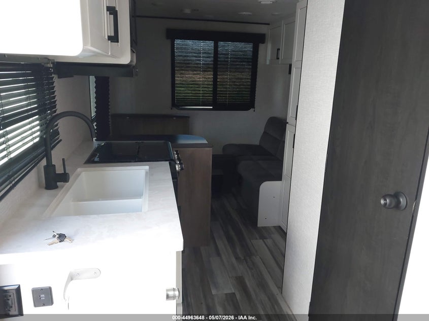 2025 JAYCO JAY FLIGHT auction photo 8