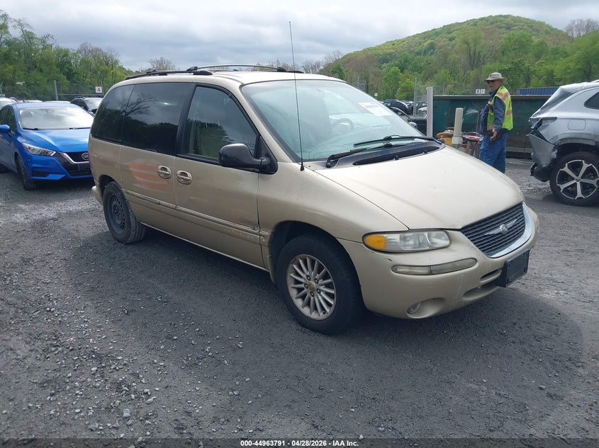 1999 Chrysler Town & Country Sx