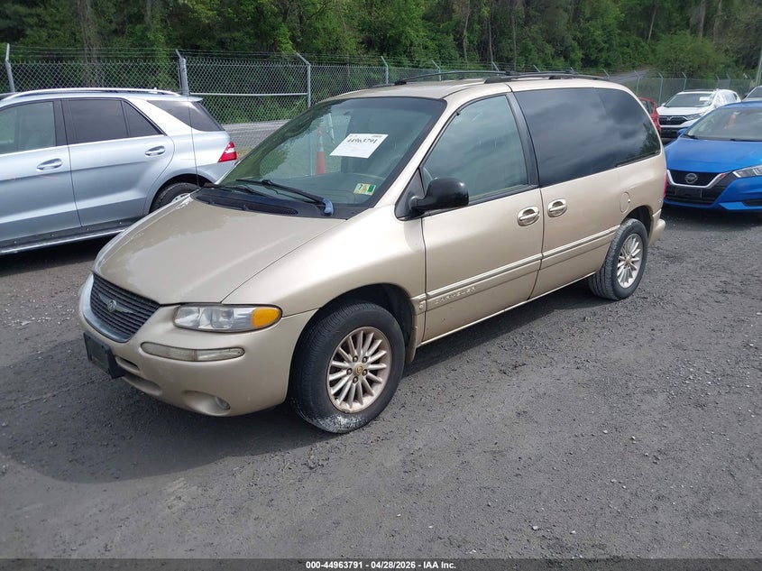 1999 Chrysler Town & Country Sx