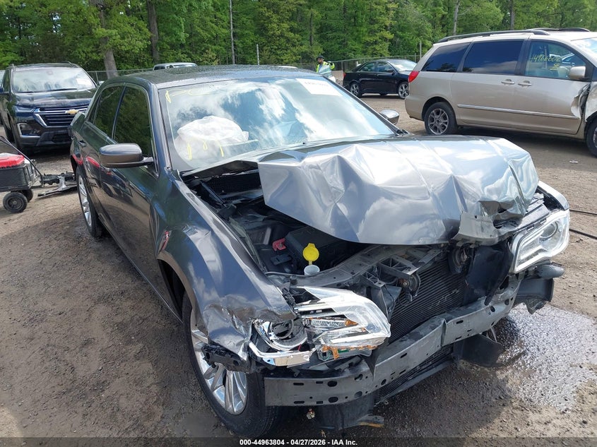 CHRYSLER 300 2016. Lot# 44963804. VIN 2C3CCAAG3GH311230. Photo 1