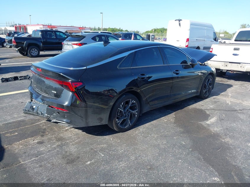 2025 KIA K5 auction photo 4