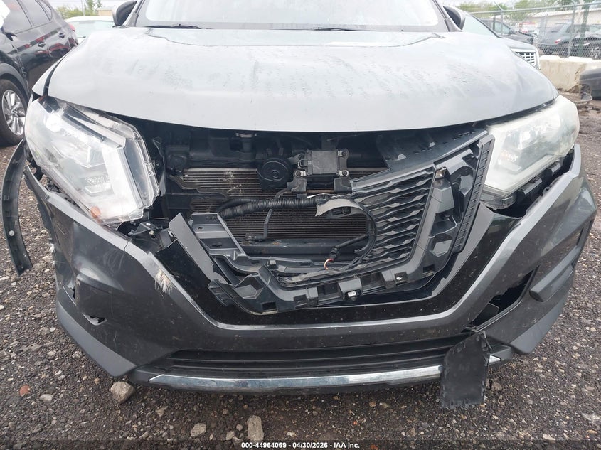 VIN KNMAT2MV3JP616183 2018 NISSAN ROGUE SV