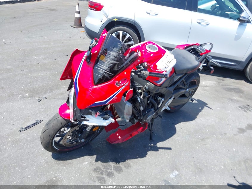 2025 HONDA CBR SPORT_BIKE 4