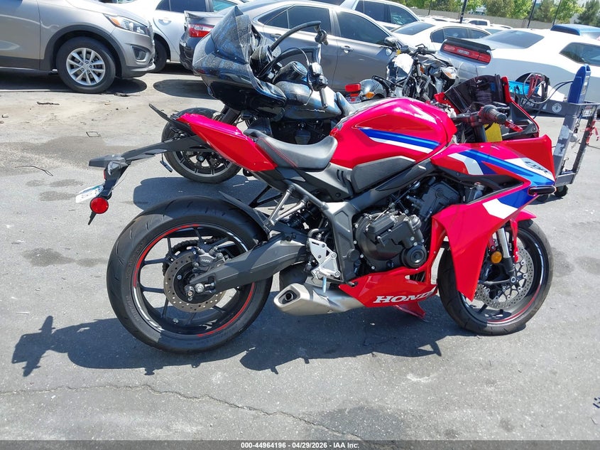 2025 HONDA CBR SPORT_BIKE 4