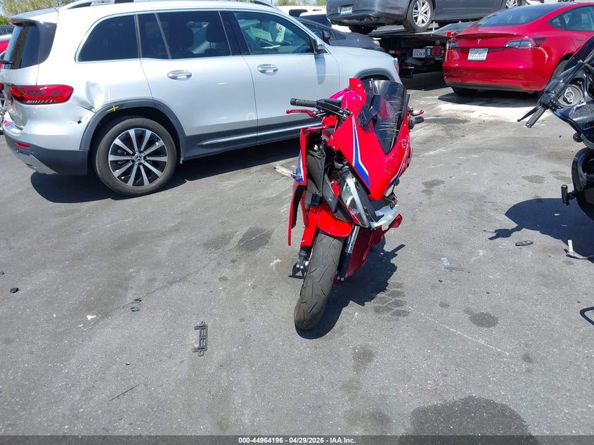 2025 HONDA CBR SPORT_BIKE 4