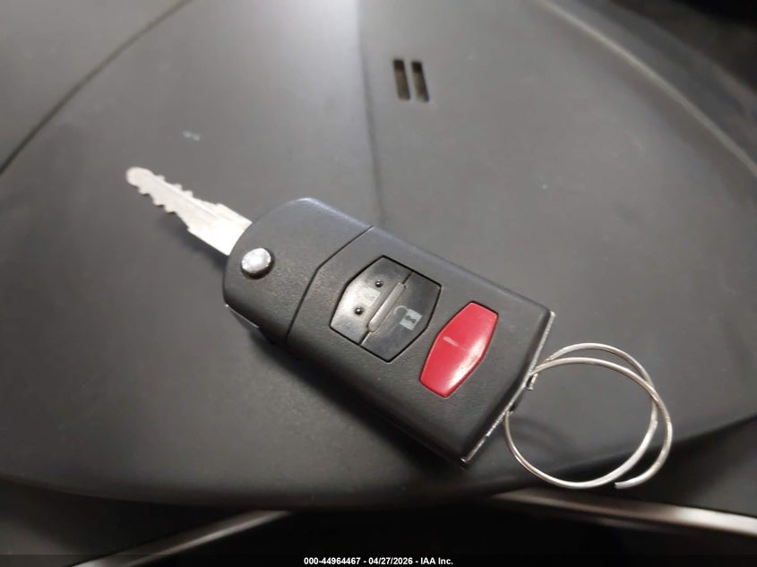 JM1CW2BL3C0122712 2012 Mazda 5 2.5 Sport silver