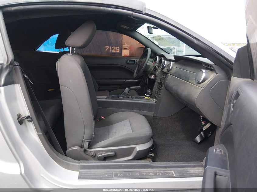 2006 Ford Mustang V6